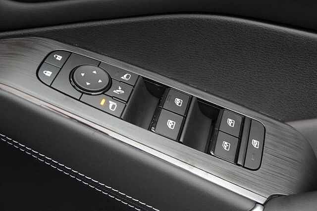 Nissan Qashqai 1.5 190 e-Power N-Connecta Auto with Glass Roof Pack + Nav and 360 Cameras