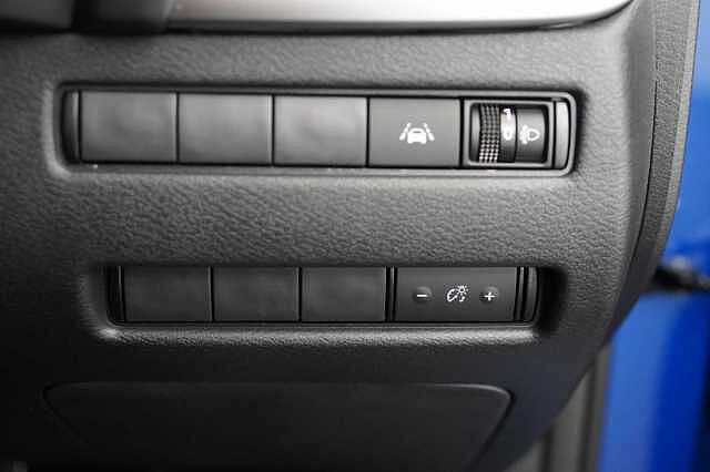 Nissan Qashqai 1.5 190 e-Power N-Connecta Auto with Glass Roof Pack + Nav and 360 Cameras