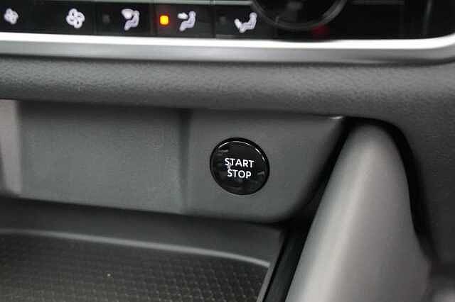 Nissan Qashqai 1.5 190 e-Power N-Connecta Auto with Glass Roof Pack + Nav and 360 Cameras