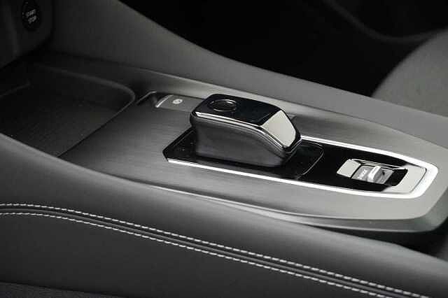 Nissan Qashqai 1.5 190 e-Power N-Connecta Auto with Glass Roof Pack + Nav and 360 Cameras