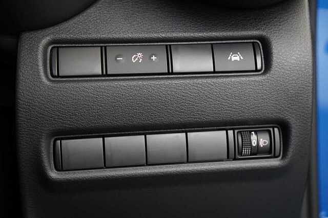 Nissan Juke 1.6 143 HEV Hybrid N-Connecta Auto with Sat Nav and Rear View Camera