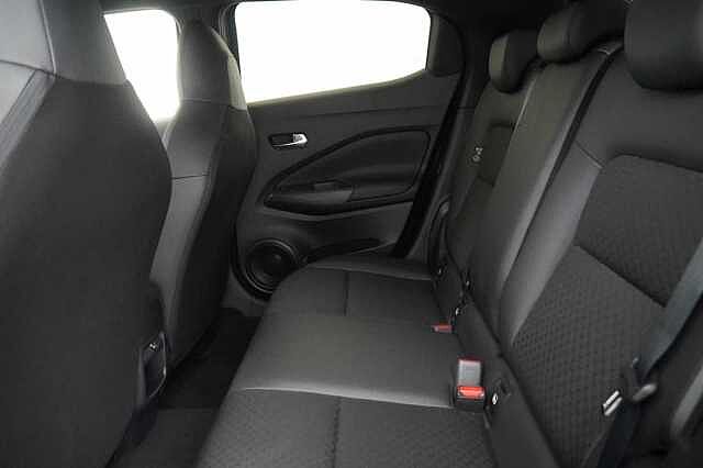 Nissan Juke 1.6 143 HEV Hybrid N-Connecta Auto with Sat Nav and Rear View Camera